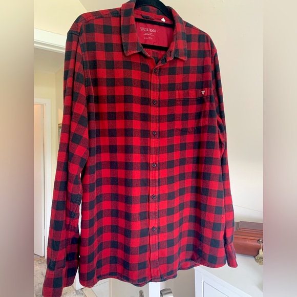 GUESS Buffalo Check Flannel Button Up 🦬 - Picture 1 of 3